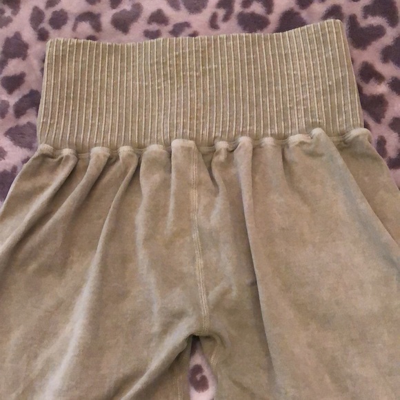 Free People Good Karma Ruched Shorts in Green Size XS/S - Picture 8 of 16